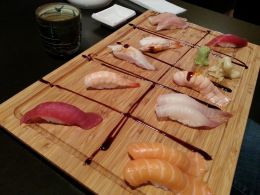 菜品：刺身 - Hub Sushi