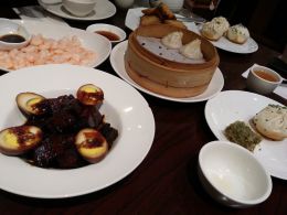 菜品： - 上海石库门家宴